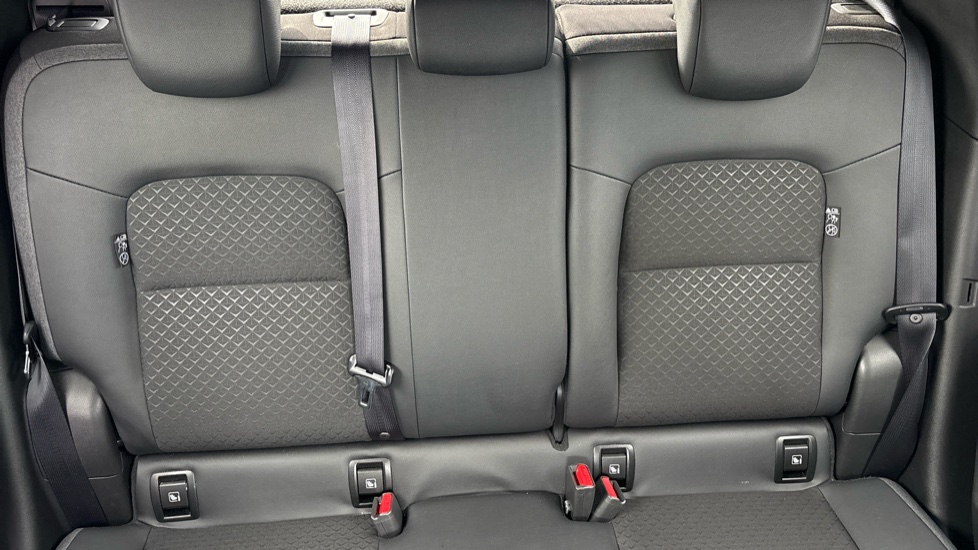 Nissan Juke 1.6 Hybrid N-Connecta 5dr Auto Hybrid Hatchback - Image 15