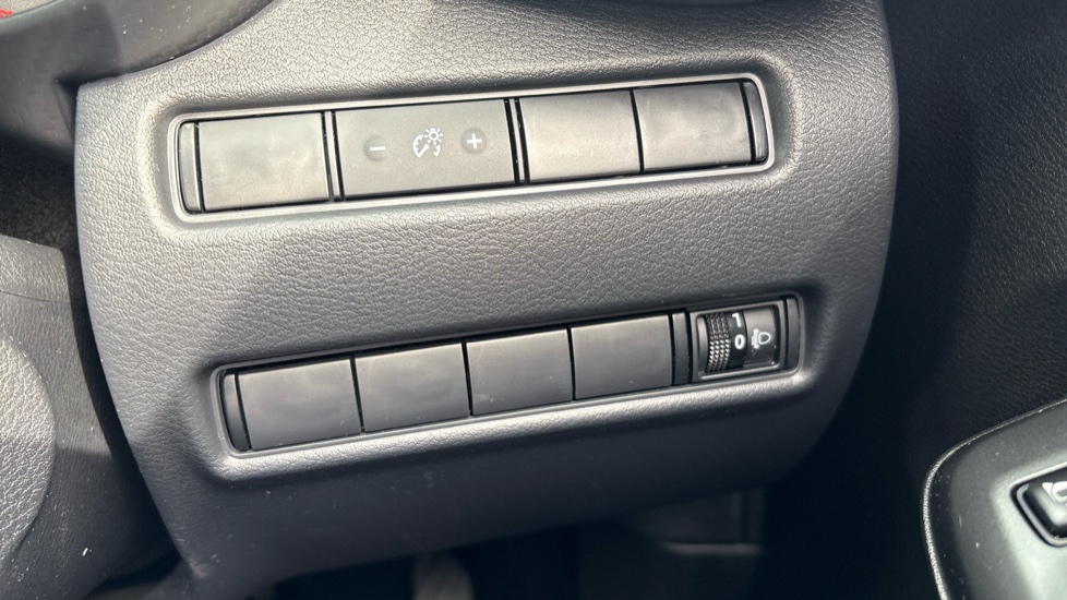 Nissan Juke 1.6 Hybrid N-Connecta 5dr Auto Hybrid Hatchback - Image 24