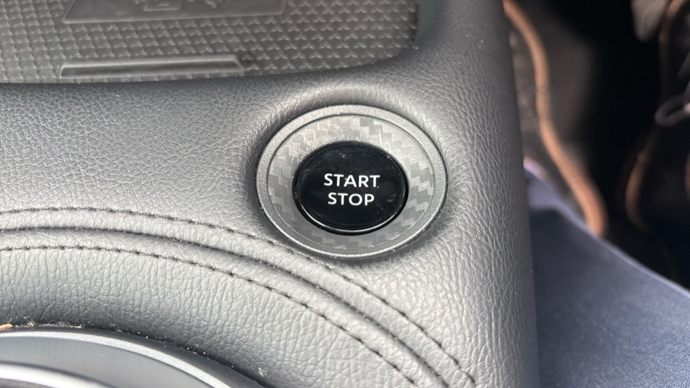 Nissan Juke 1.6 Hybrid N-Connecta 5dr Auto Hybrid Hatchback - Image 34