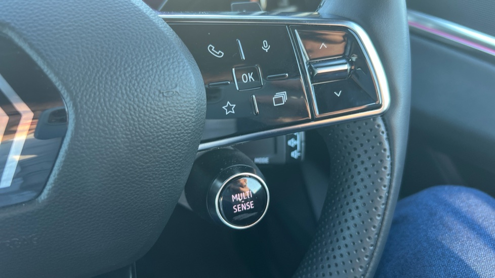 Renault Megane E-Tech EV60 160kW Iconic Comfort Range 60kWh 5dr Auto Electric Hatchback - Image 9