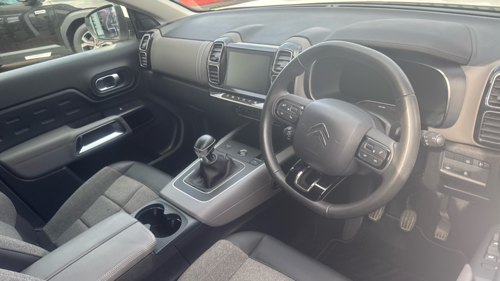 Citroen C5 Aircross 1.2 PureTech 130 Shine 5dr Petrol Hatchback - Image 11