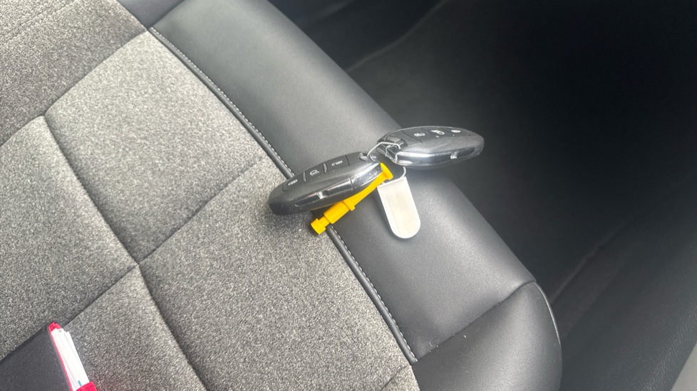 Citroen C5 Aircross 1.2 PureTech 130 Shine 5dr Petrol Hatchback - Image 20