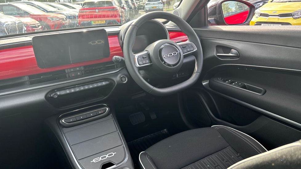 Fiat 600 1.2 Hybrid 48V 5dr eDCT-6 Petrol Hatchback - Image 9