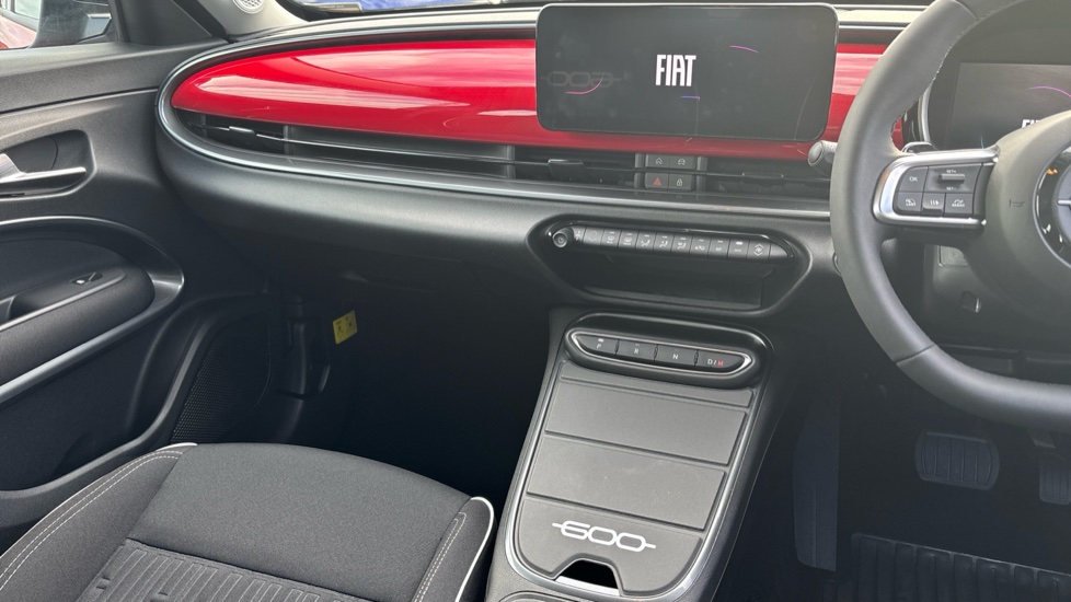 Fiat 600 1.2 Hybrid 48V 5dr eDCT-6 Petrol Hatchback - Image 14