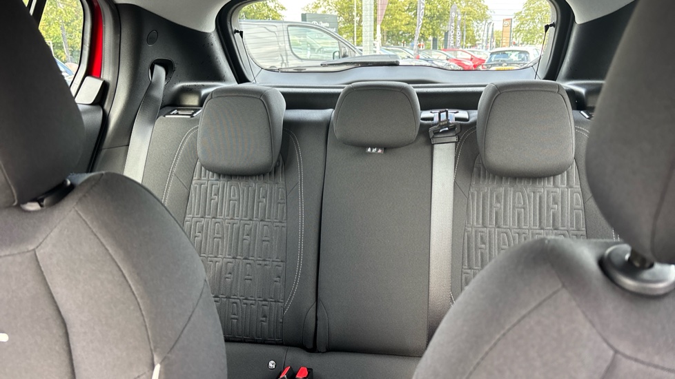 Fiat 600 1.2 Hybrid 48V 5dr eDCT-6 Petrol Hatchback - Image 15
