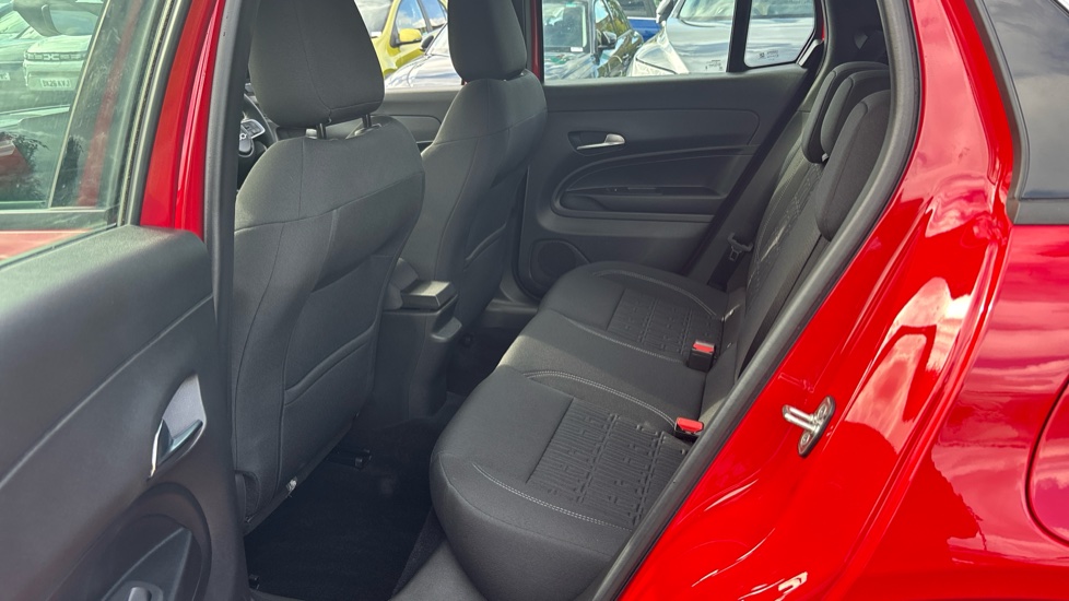 Fiat 600 1.2 Hybrid 48V 5dr eDCT-6 Petrol Hatchback - Image 16