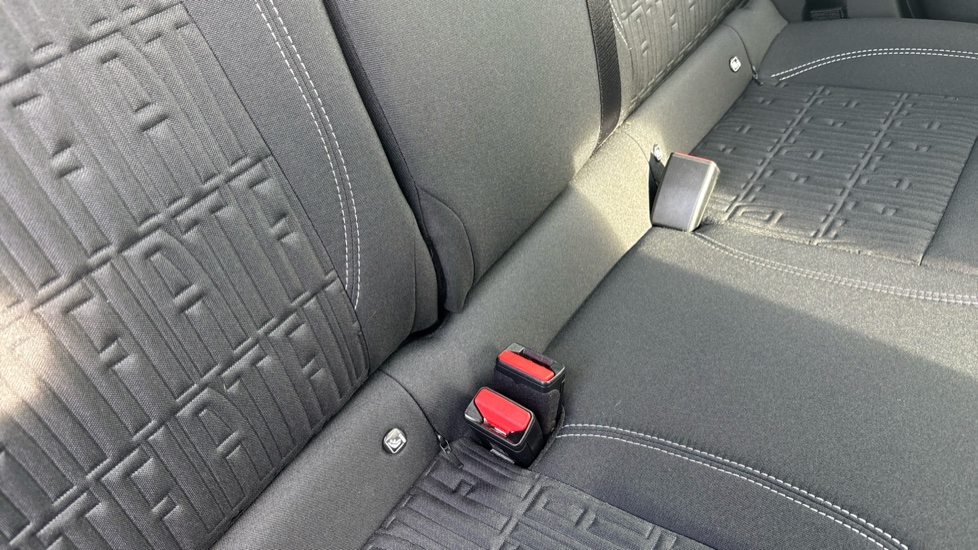Fiat 600 1.2 Hybrid 48V 5dr eDCT-6 Petrol Hatchback - Image 17