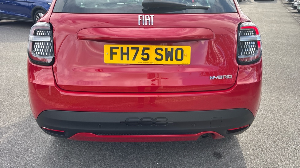 Fiat 600 1.2 Hybrid 48V 5dr eDCT-6 Petrol Hatchback - Image 24