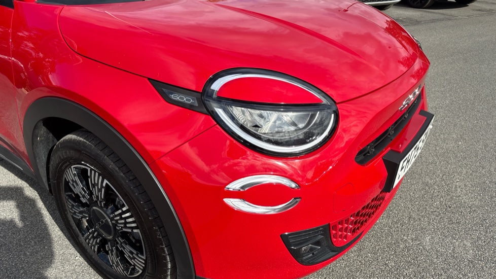 Fiat 600 1.2 Hybrid 48V 5dr eDCT-6 Petrol Hatchback - Image 27