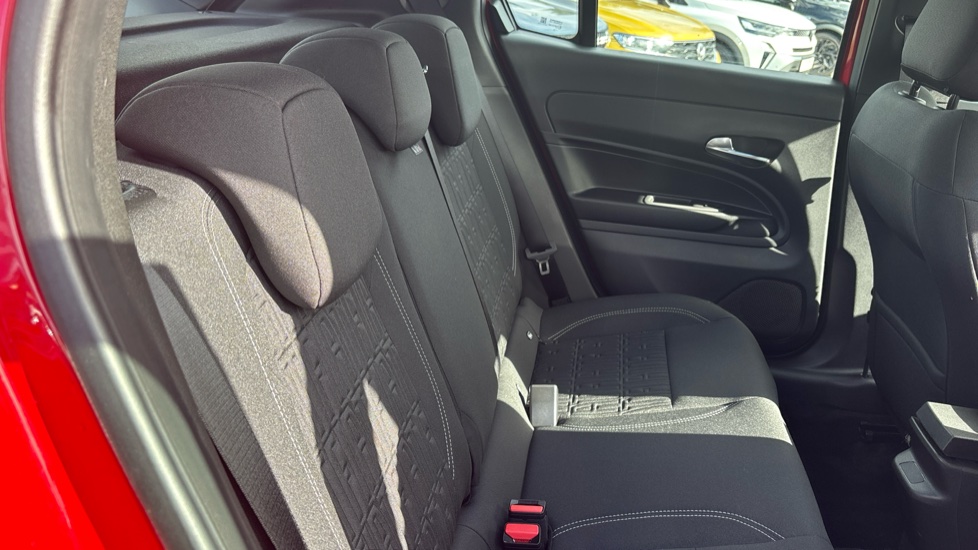 Fiat 600 1.2 Hybrid 48V 5dr eDCT-6 Petrol Hatchback - Image 36
