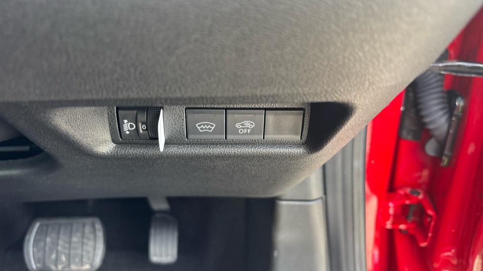 Fiat 600 1.2 Hybrid 48V 5dr eDCT-6 Petrol Hatchback - Image 37