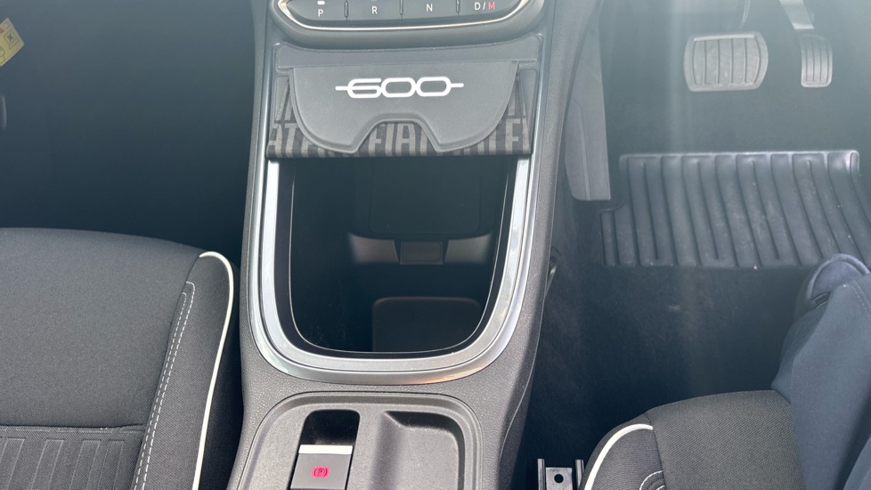 Fiat 600 1.2 Hybrid 48V 5dr eDCT-6 Petrol Hatchback - Image 42