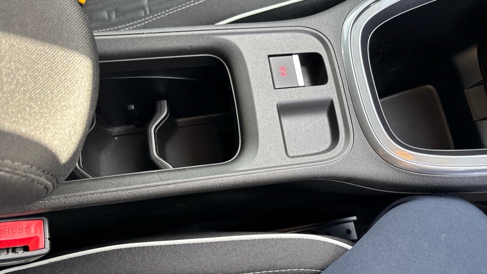 Fiat 600 1.2 Hybrid 48V 5dr eDCT-6 Petrol Hatchback - Image 44