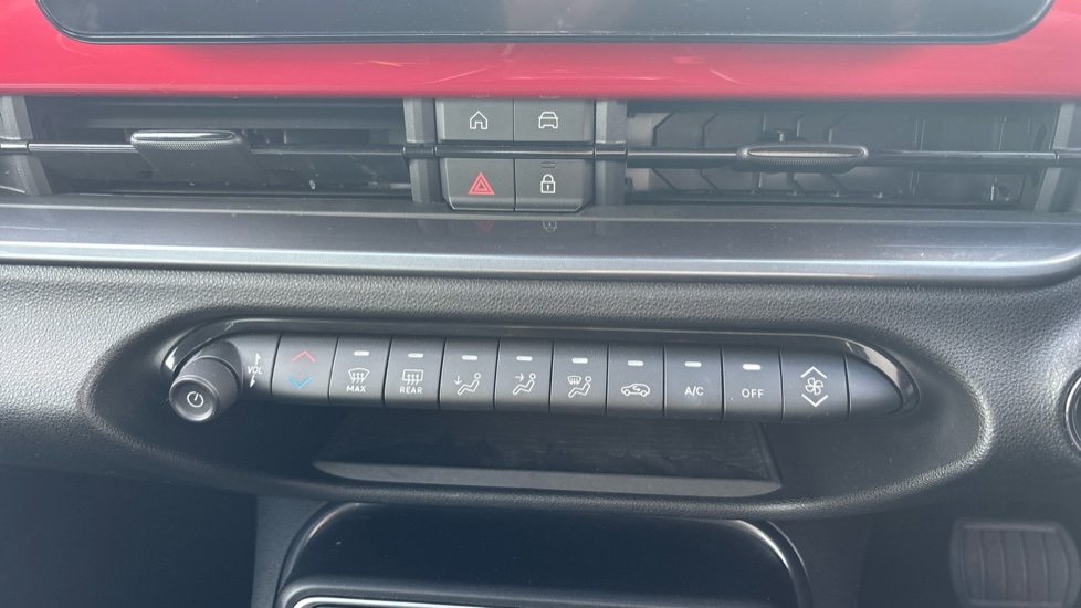 Fiat 600 1.2 Hybrid 48V 5dr eDCT-6 Petrol Hatchback - Image 55
