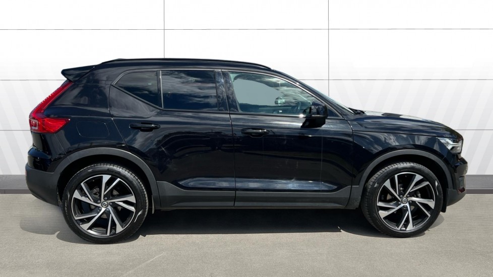Volvo XC40 1.5 T3 [163] R DESIGN Pro 5dr Geartronic Petrol Estate - Image 5