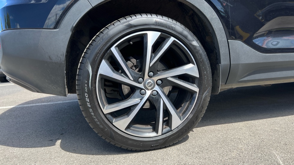 Volvo XC40 1.5 T3 [163] R DESIGN Pro 5dr Geartronic Petrol Estate - Image 7