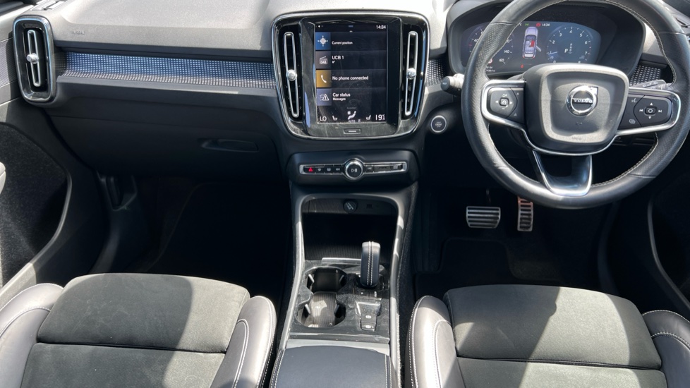 Volvo XC40 1.5 T3 [163] R DESIGN Pro 5dr Geartronic Petrol Estate - Image 10