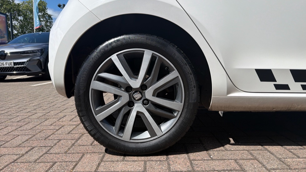 SEAT Mii 1.0 75 FR Line 5dr Petrol Hatchback - Image 7