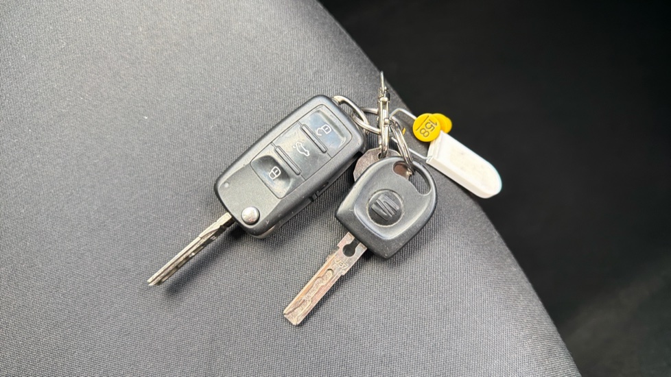 SEAT Mii 1.0 75 FR Line 5dr Petrol Hatchback - Image 20