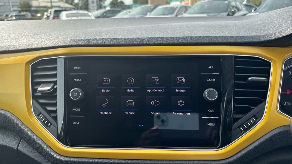 Volkswagen T-Roc 1.0 TSI Design 5dr Petrol Hatchback - Image 21