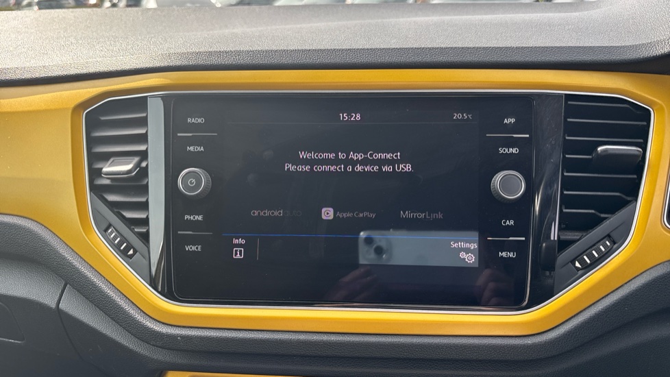 Volkswagen T-Roc 1.0 TSI Design 5dr Petrol Hatchback - Image 26