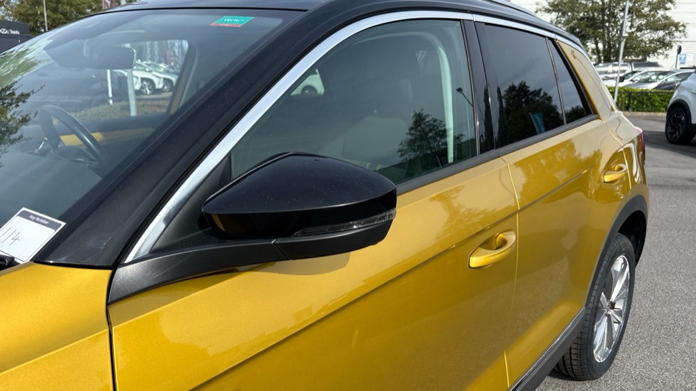 Volkswagen T-Roc 1.0 TSI Design 5dr Petrol Hatchback - Image 39