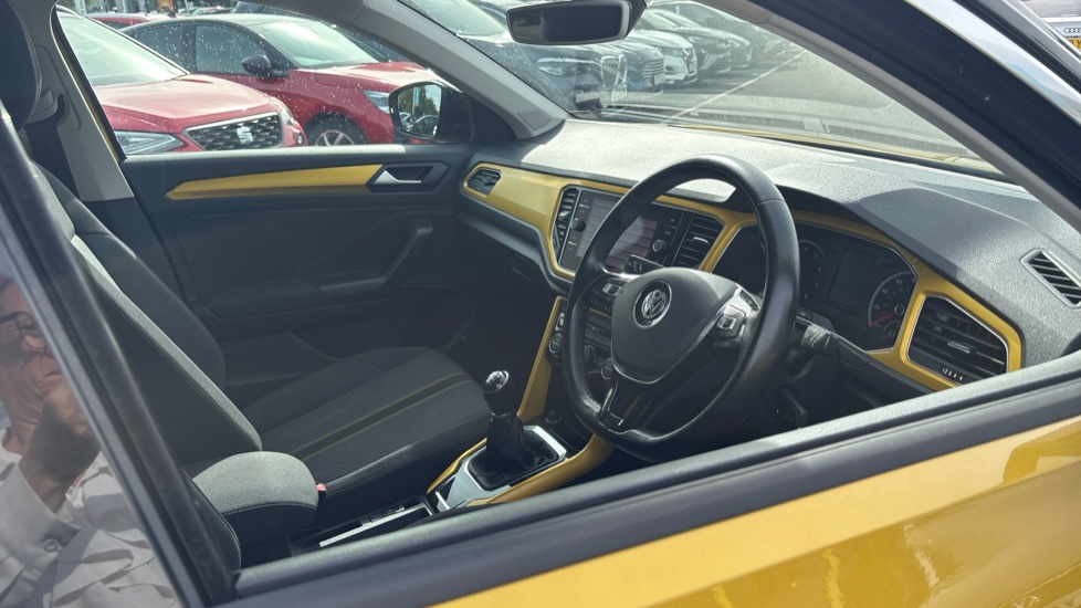 Volkswagen T-Roc 1.0 TSI Design 5dr Petrol Hatchback - Image 46