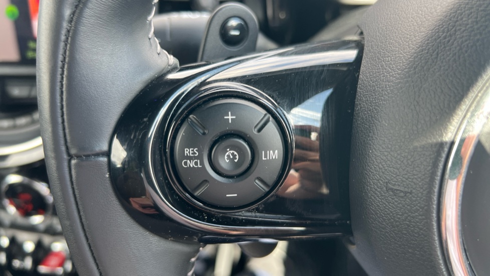 MINI Hatchback 2.0 60 Years Edition II 3dr Auto Petrol Hatchback - Image 10
