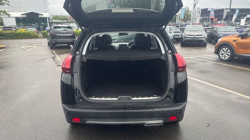 Peugeot 2008 1.5 BlueHDi 100 GT Line 5dr [5 Speed] Diesel Estate - Image 4