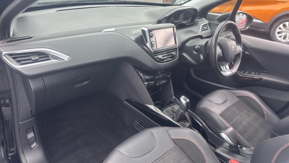 Peugeot 2008 1.5 BlueHDi 100 GT Line 5dr [5 Speed] Diesel Estate - Image 9