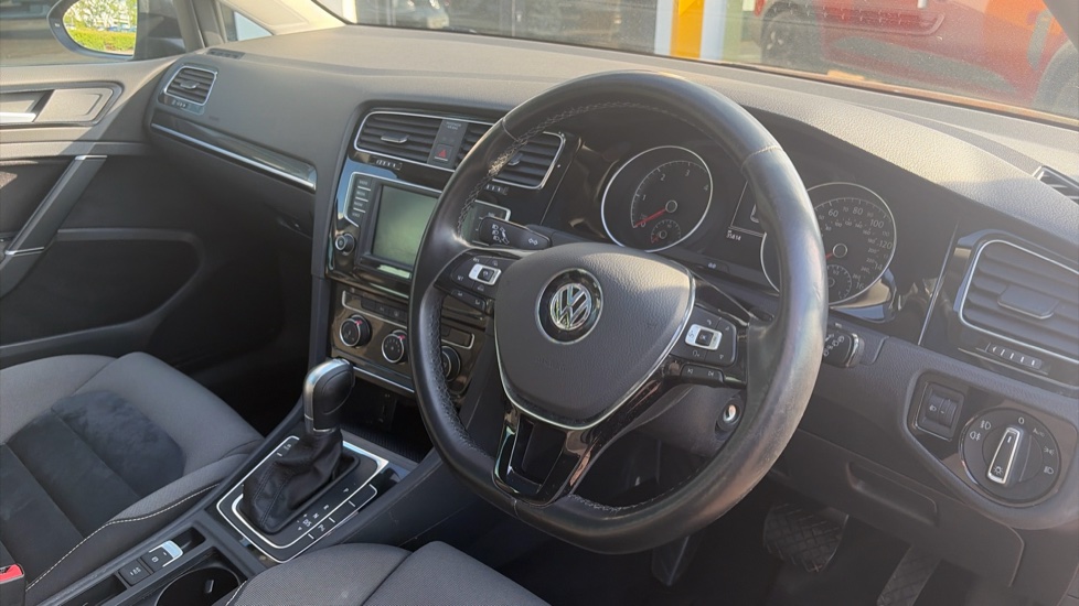 Volkswagen Golf 2.0 TDI GT Edition 5dr DSG Diesel Hatchback - Image 11