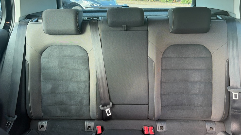 Volkswagen Golf 2.0 TDI GT Edition 5dr DSG Diesel Hatchback - Image 15