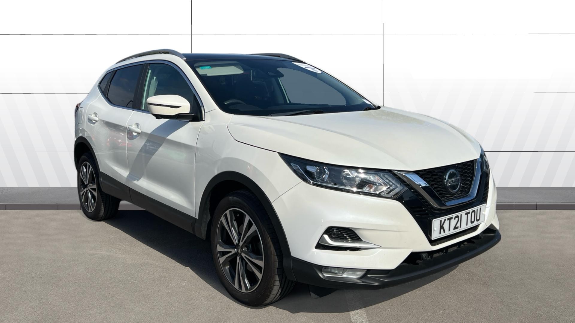 Nissan Qashqai listing photo