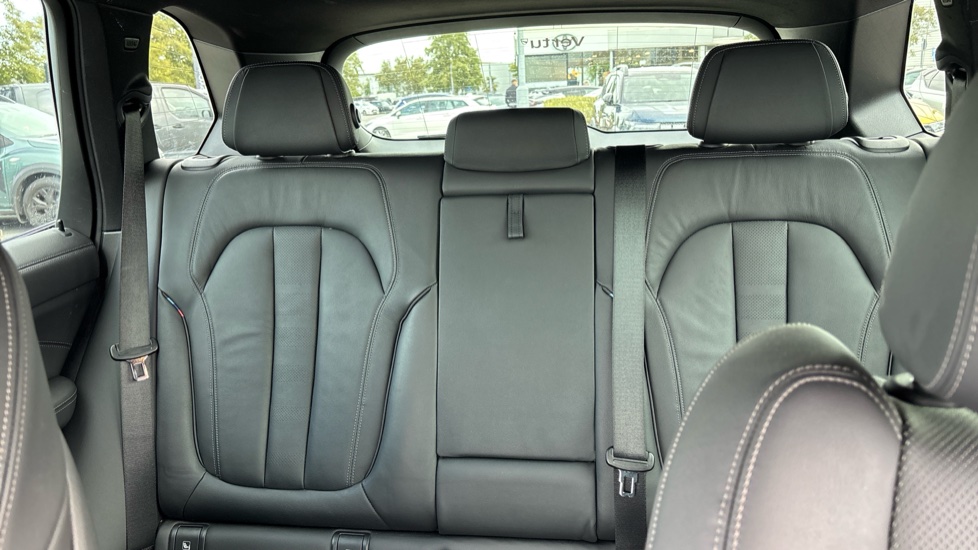 BMW X5 xDrive30d MHT M Sport 5dr Auto Diesel Estate - Image 15