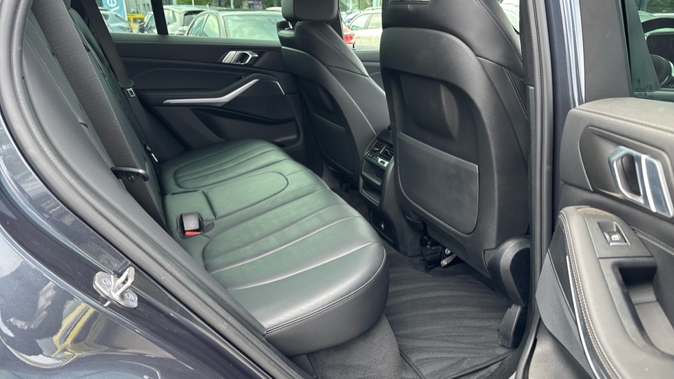 BMW X5 xDrive30d MHT M Sport 5dr Auto Diesel Estate - Image 16