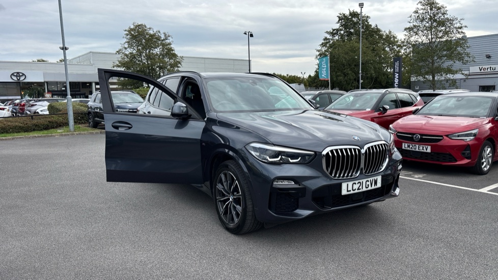 BMW X5 xDrive30d MHT M Sport 5dr Auto Diesel Estate - Image 24