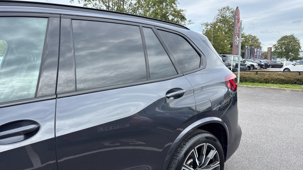 BMW X5 xDrive30d MHT M Sport 5dr Auto Diesel Estate - Image 28