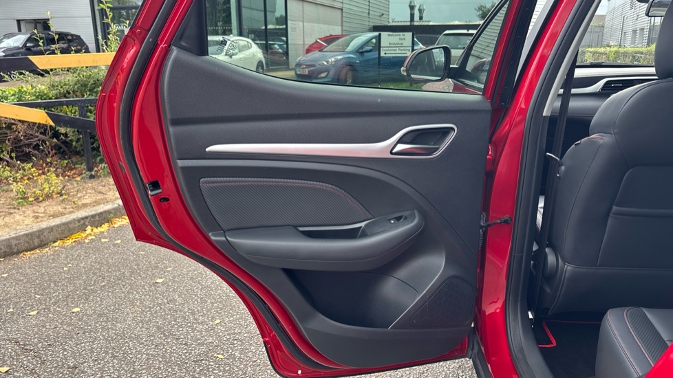 MG ZS 1.5 VTi-TECH Exclusive 5dr Petrol Hatchback - Image 21