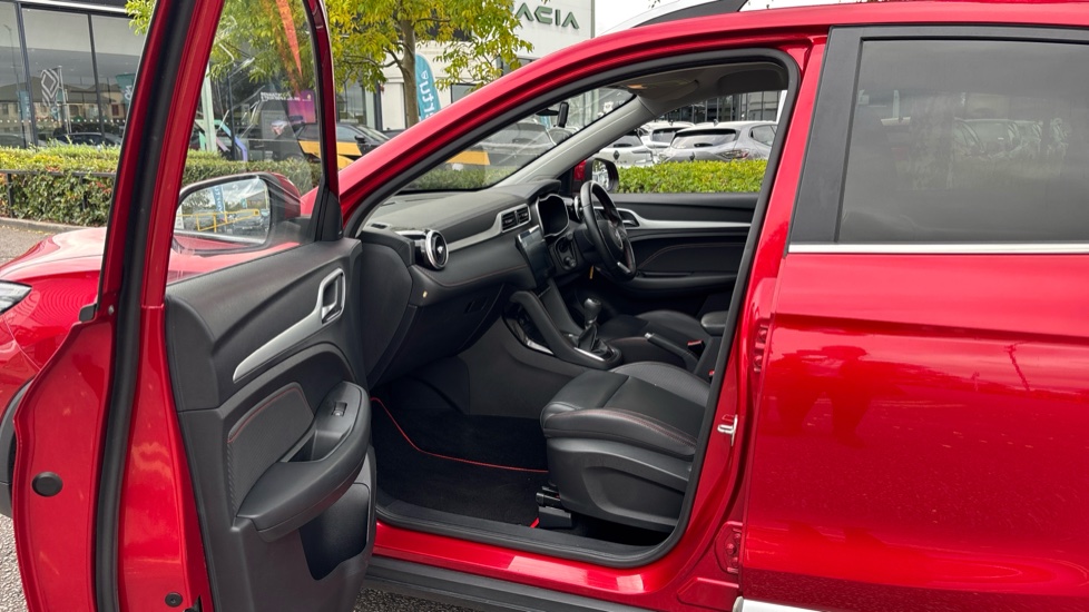 MG ZS 1.5 VTi-TECH Exclusive 5dr Petrol Hatchback - Image 22