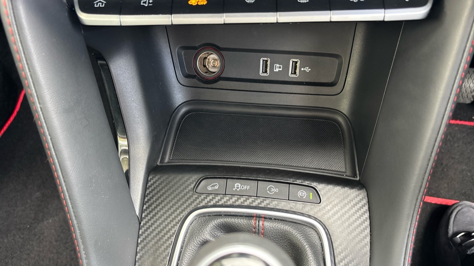 MG ZS 1.5 VTi-TECH Exclusive 5dr Petrol Hatchback - Image 28
