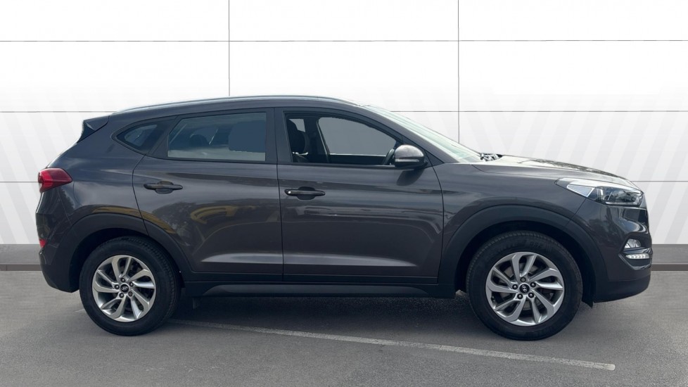 Hyundai TUCSON 1.7 CRDi Blue Drive SE 5dr 2WD Diesel Estate - Image 5