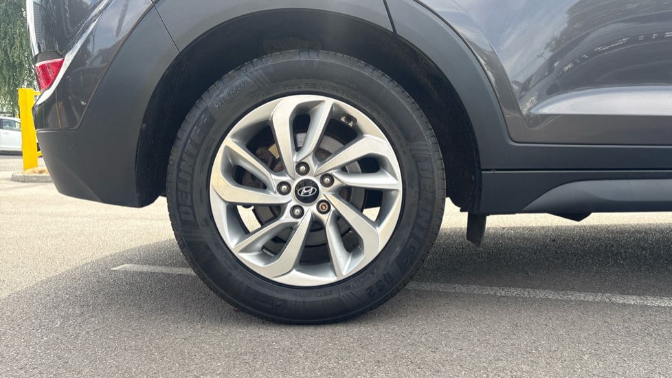 Hyundai TUCSON 1.7 CRDi Blue Drive SE 5dr 2WD Diesel Estate - Image 7