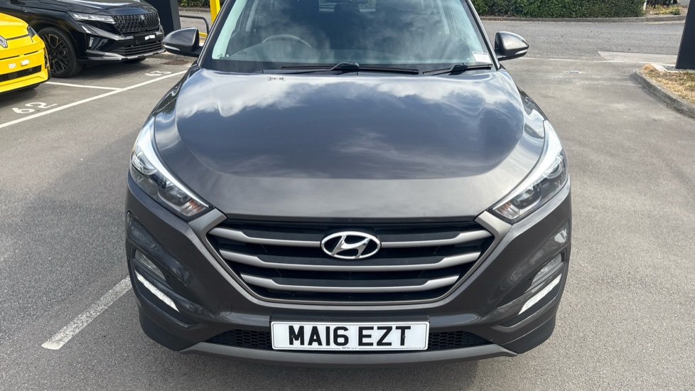 Hyundai TUCSON 1.7 CRDi Blue Drive SE 5dr 2WD Diesel Estate - Image 8