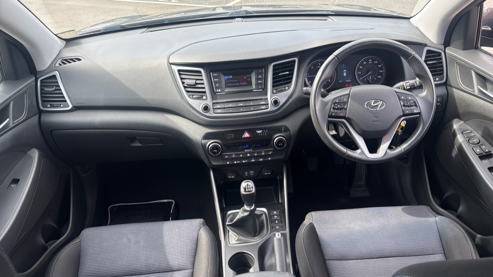 Hyundai TUCSON 1.7 CRDi Blue Drive SE 5dr 2WD Diesel Estate - Image 10