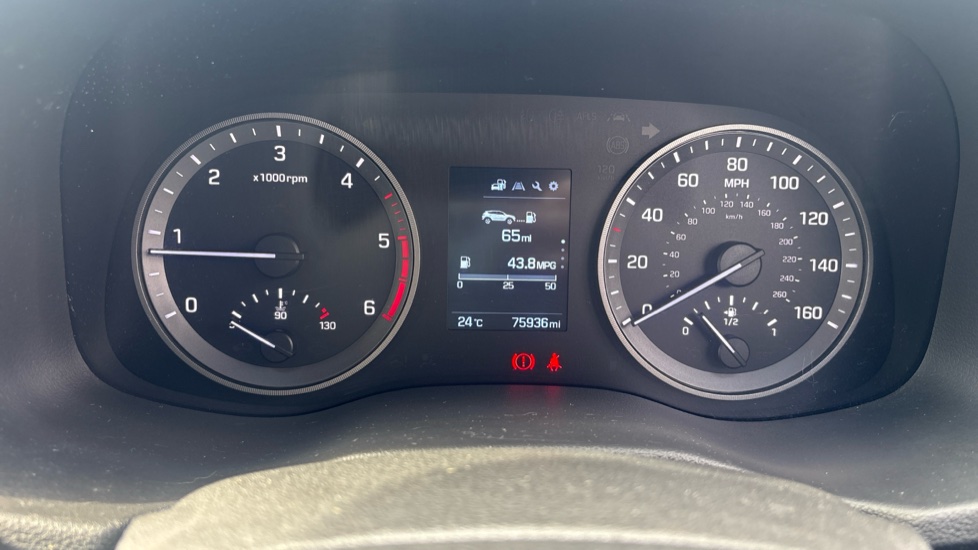 Hyundai TUCSON 1.7 CRDi Blue Drive SE 5dr 2WD Diesel Estate - Image 18