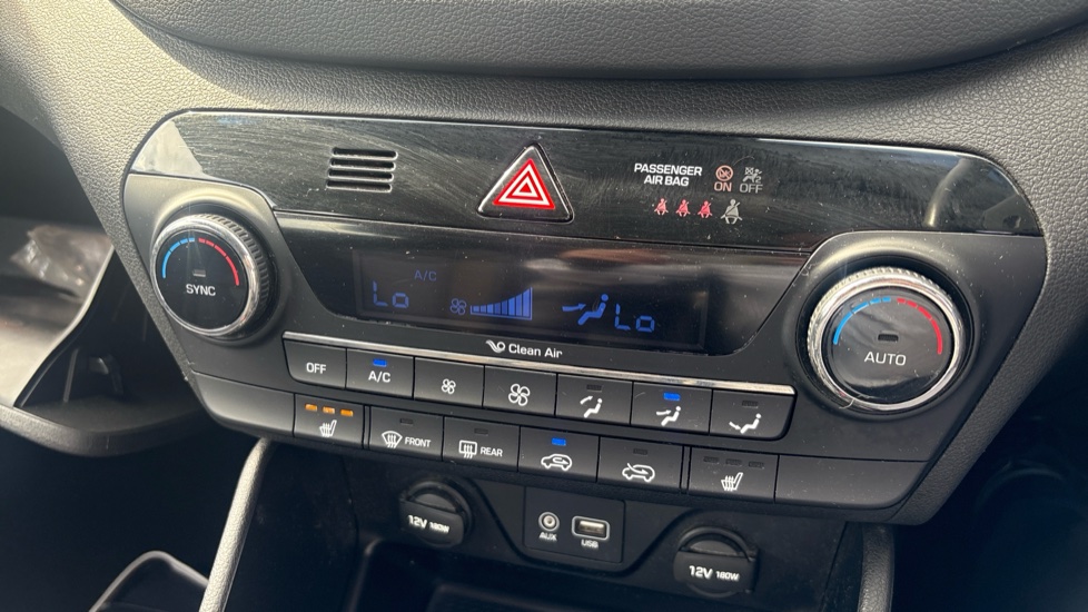 Hyundai TUCSON 1.7 CRDi Blue Drive SE 5dr 2WD Diesel Estate - Image 25