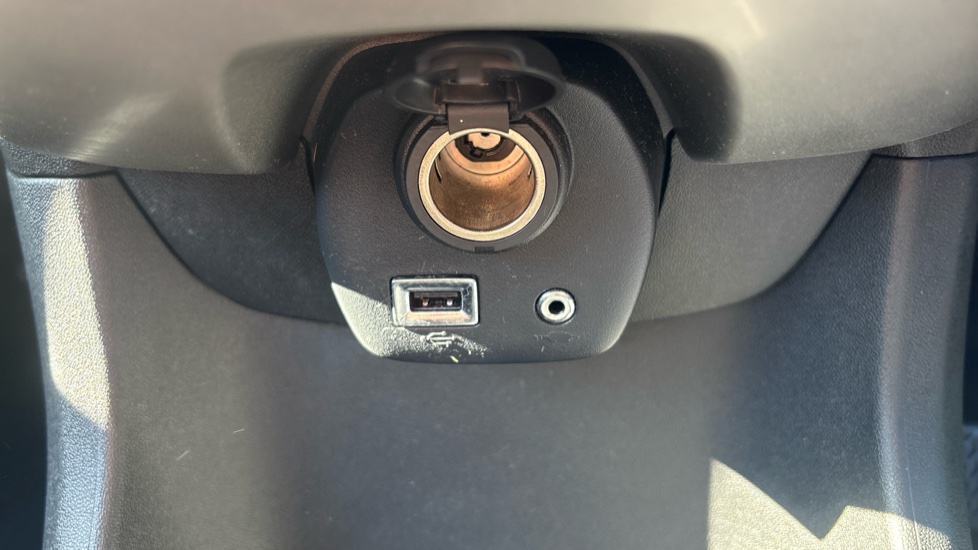 Citroen C1 1.0 VTi Feel 5dr Petrol Hatchback - Image 25