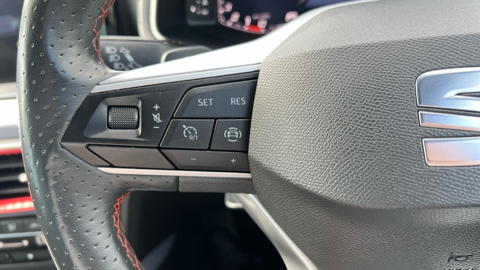 SEAT Arona 1.0 TSI 115 FR Sport 5dr DSG Petrol Hatchback - Image 8