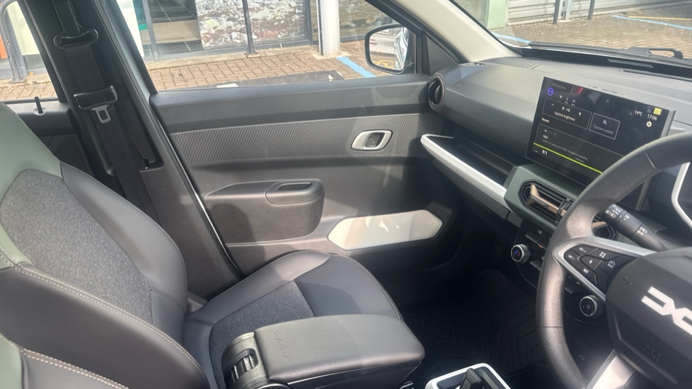 Dacia Spring 24kWh Extreme 100 75kW 5dr Auto Electric Hatchback - Image 14