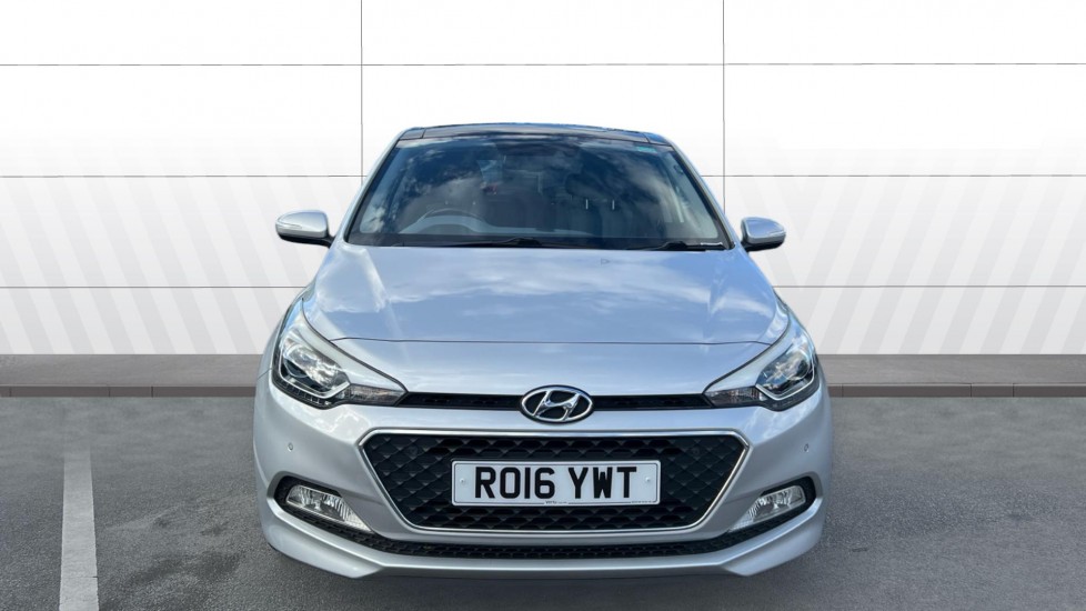 Hyundai i20 1.4 Premium SE 5dr Petrol Hatchback - Image 3